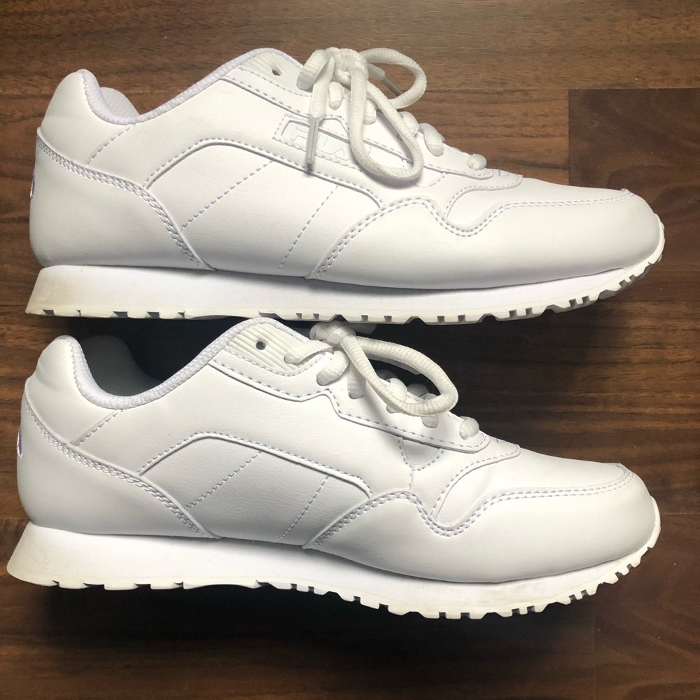 Fila Shoes - Picture 3 of 7